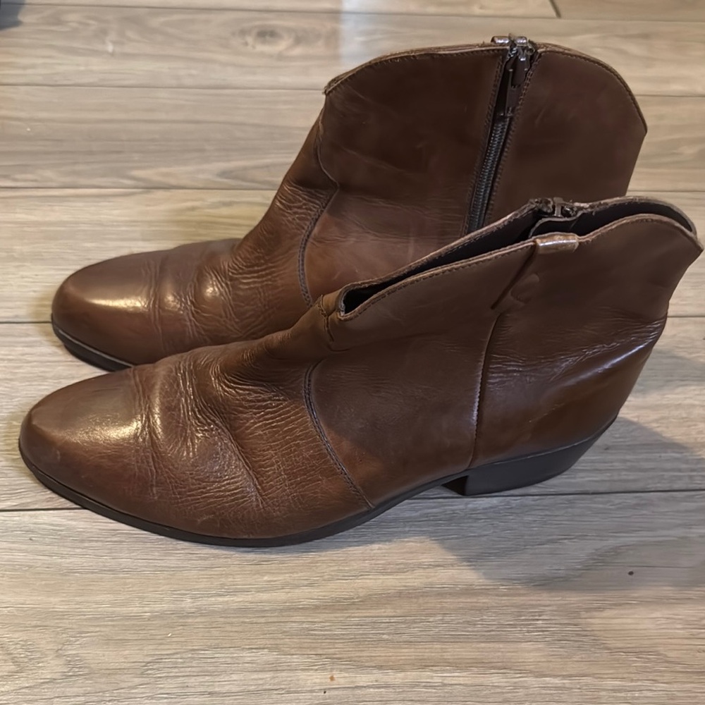 🤑Brown Western Boots with Distressed Leather and Zipper